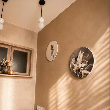 شقة Stylish Center Escape- Where Modern Elegance Meets History *