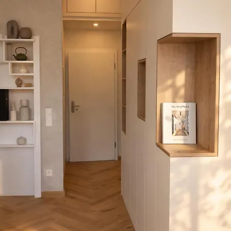Stylish Center Escape- Where Modern Elegance Meets History *