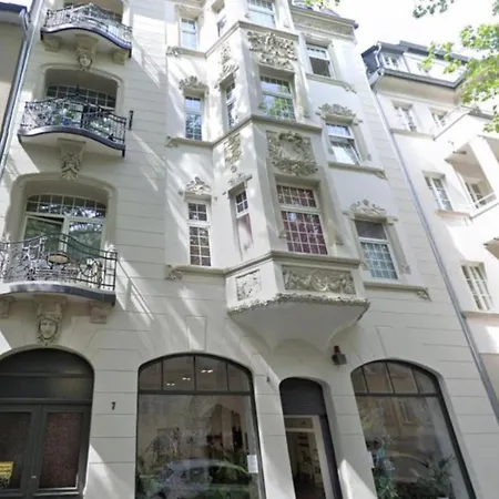 شقة Stylish Center Escape- Where Modern Elegance Meets History *